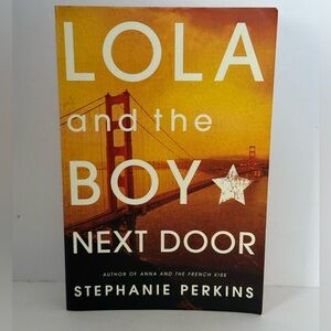 Lola and the Boy Next Door paperback Book